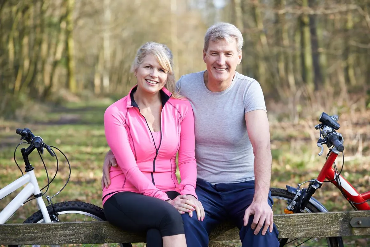 Clear Aligners After Gum Disease: Can Periodontal Patients Straighten Teeth?