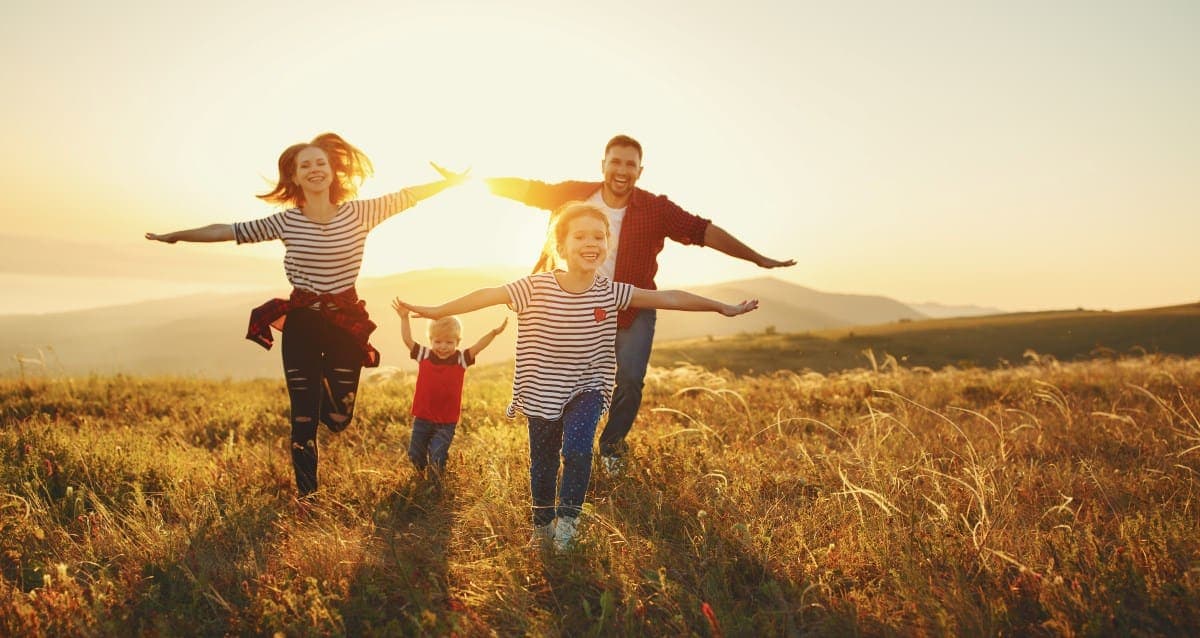 Flying With Clear Aligners: The Practical Problems Nobody Warns You About