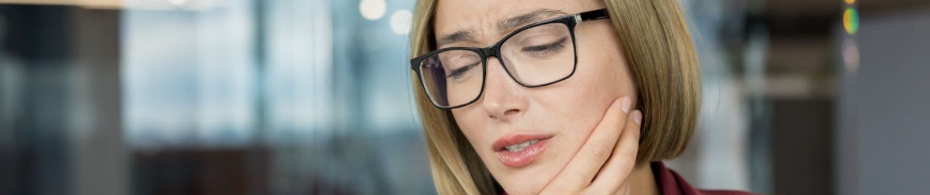 Broken Tooth on Holiday? Your Emergency Dental Care Guide