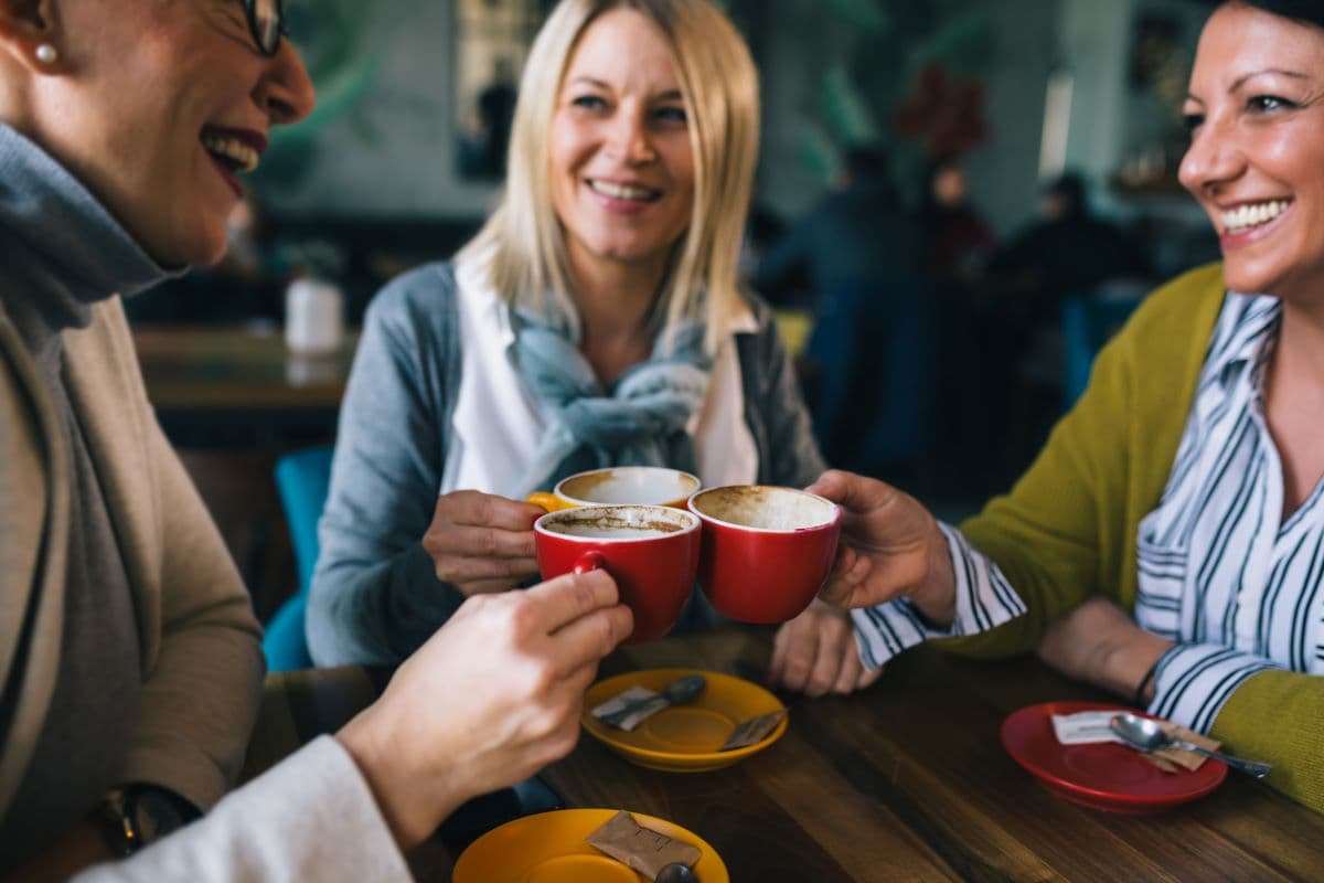 Drinking Tea and Coffee With Composite Bonding: Recommended Practices