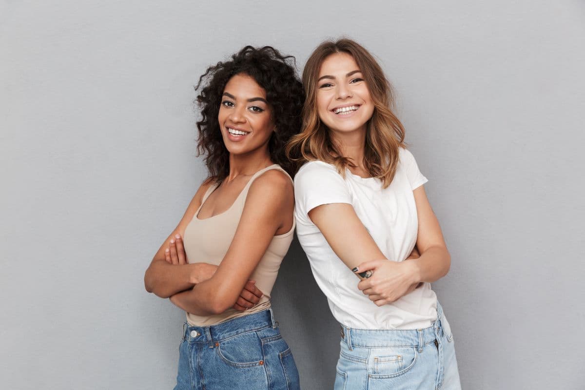 How Does Micro-Texture Affect the Appearance of Dental Bonding?