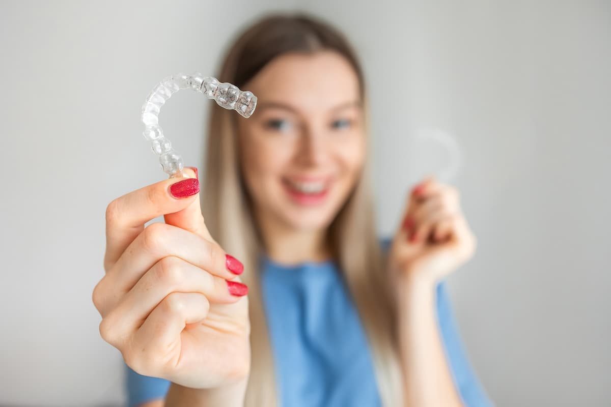 Invisalign vs Fixed Braces: How Do the Treatment Options Compare?